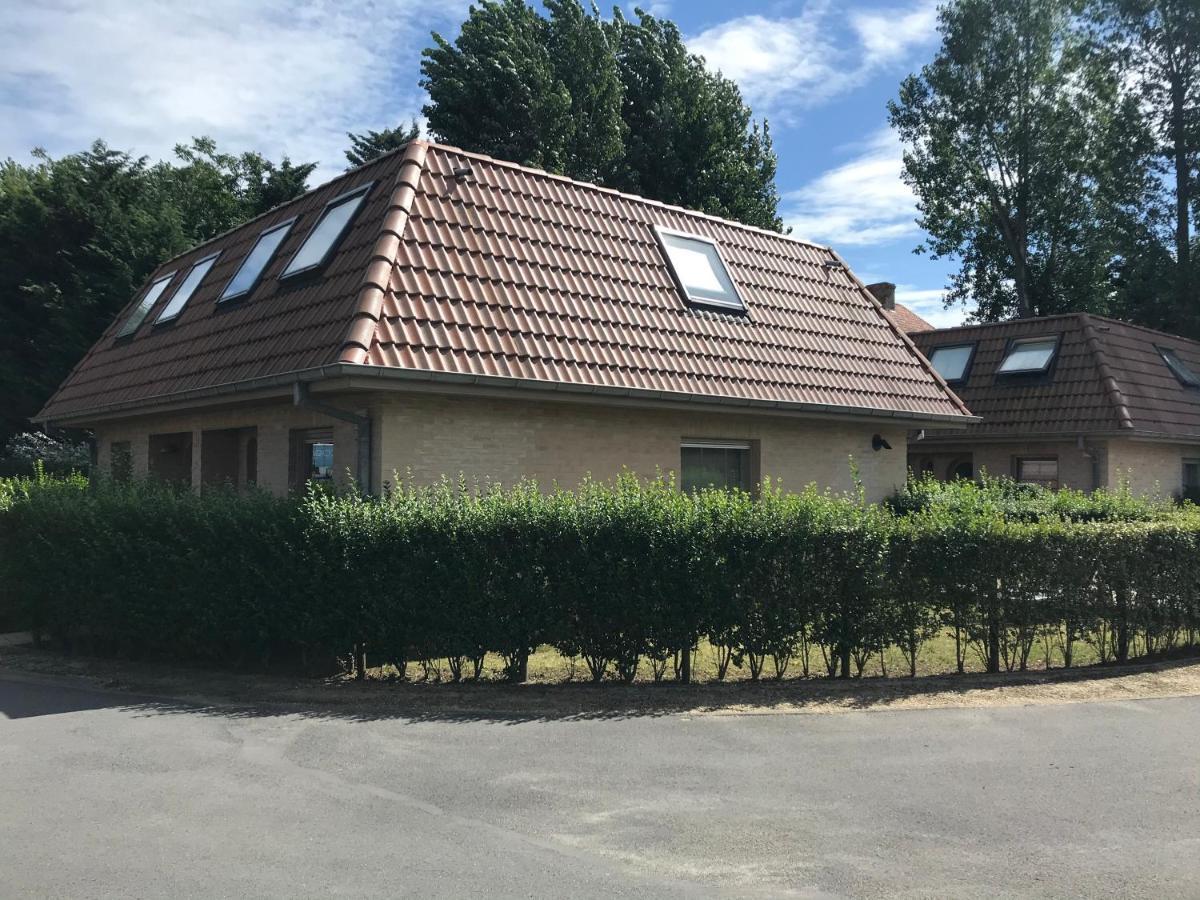 Vakantiehuisje De Panne Vlak Aan Plopsaland En De Zee Kültér fotó