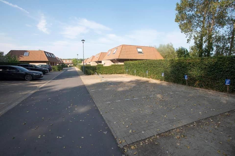 Vakantiehuisje De Panne Vlak Aan Plopsaland En De Zee Kültér fotó
